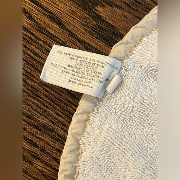 Apple Park/ Carter’s bundle of 2 hooded bath towels owl/bear ivory /blue cotton - Picture 3 of 9